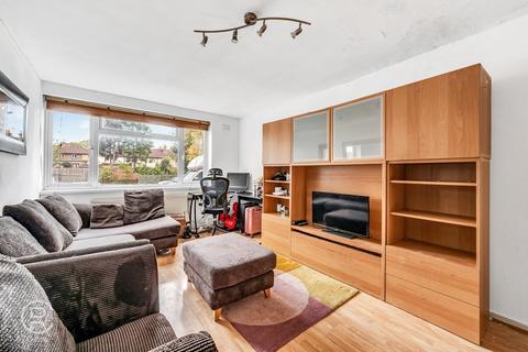 2 bedroom maisonette for sale, Lambourn Close, London, W7