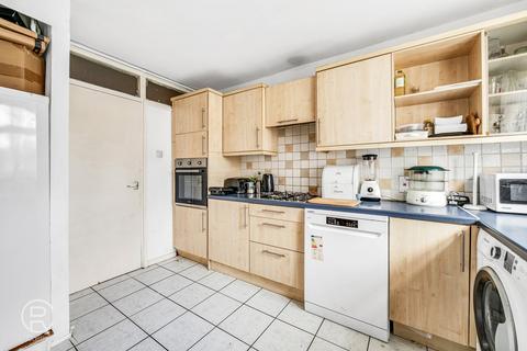 2 bedroom maisonette for sale, Lambourn Close, London, W7