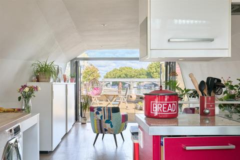2 bedroom houseboat for sale, Panther Quay, Hampton Wick, KT1