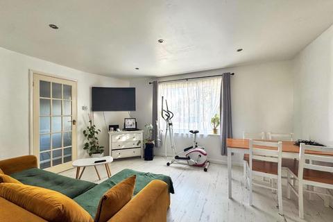 3 bedroom terraced house for sale, Arlington, Ashford TN23