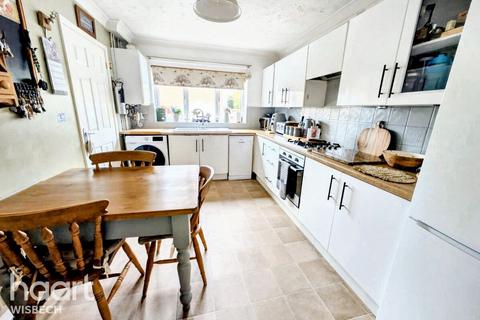 3 bedroom semi-detached house for sale, Conference Way, Wisbech