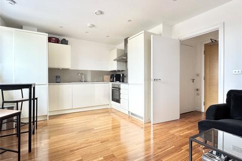 1 bedroom flat for sale, Horizon House, Azalea Drive, Swanley, Kent, BR8