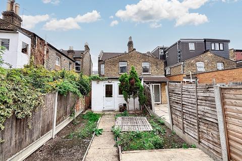 3 bedroom house for sale, Leslie Road, London, E11