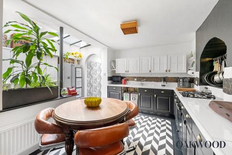 4 bedroom terraced house for sale, Northwold Road, London, N16