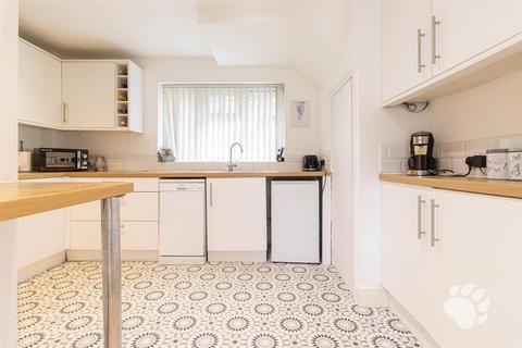 28 Cattawade Link, Basildon, SS14 2QG