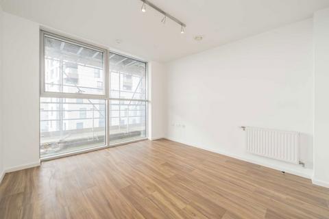 2 bedroom flat for sale, The Hyde, London NW9