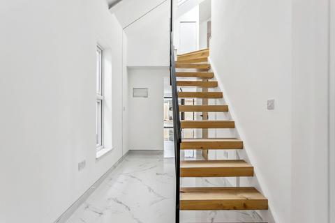 undefined, Penrose Avenue, Carpenders Park, Watford, WD19