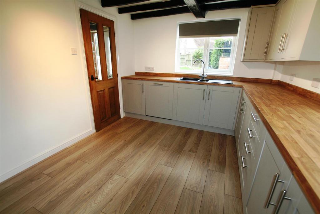 Ferncottage,kitchen1.JPG