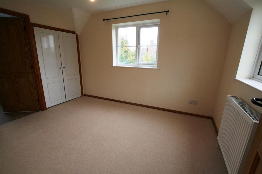 Ferncottage,bed1.JPG