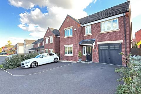 5 bedroom detached house for sale, Keevil Close, Weir Hill, Shrewsbury