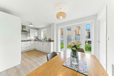4 bedroom detached house for sale, Waterton Close, Leeds LS26