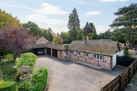 undefined, Berkhamsted HP4