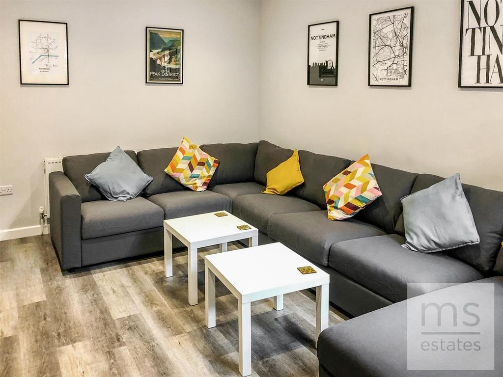 Sofa 2.jpg