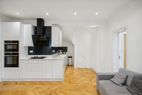 3 bedroom apartment to rent, Horn Lane, London, W3