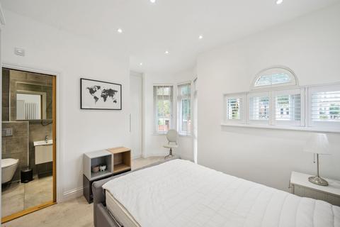 3 bedroom apartment to rent, Horn Lane, London, W3