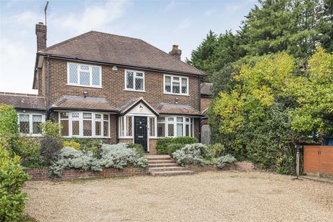 4 bedroom detached house for sale, Oakridge Avenue, Radlett