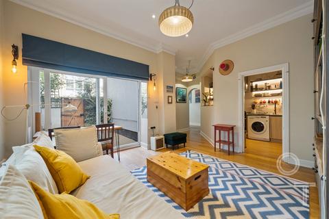 2 bedroom flat for sale, Grafton Road, Kentish Town NW5