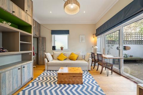 2 bedroom flat for sale, Grafton Road, Kentish Town NW5