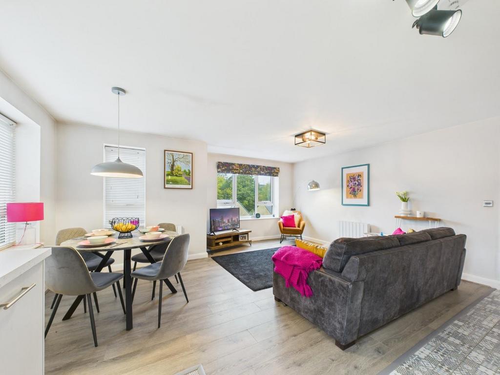 CAM01268 G0-PR0403-STILL002.jpg