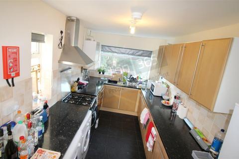 *£135pppw Excluding Bills* Harlaxton Drive, NOTTINGHAM NG7