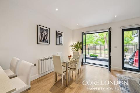 1 bedroom apartment to rent, Gunnersbury Avenue, Ealing, W5