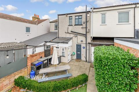 2a Chieveley Parade, Bexleyheath, DA7 6EB