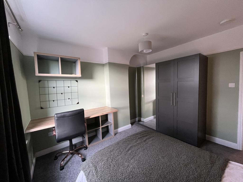 5 Victoria Terrace - Bedroom 2.jpg