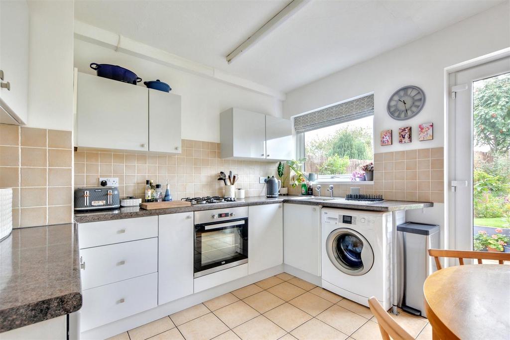 Kitchen (2).jpeg