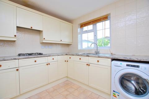 3 bedroom terraced house to rent, Cumberland Avenue, Guildford, Surrey, GU2