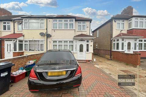 undefined, Hadley Gardens, SOUTHALL UB2