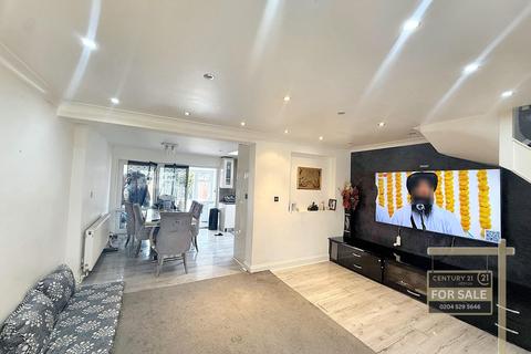 undefined, Hadley Gardens, SOUTHALL UB2