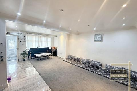 undefined, Hadley Gardens, SOUTHALL UB2