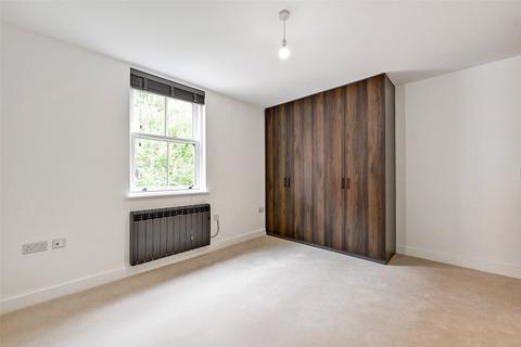 3 bedroom apartment to rent, East Street, Bedminster, Bristol, Somerset, BS3