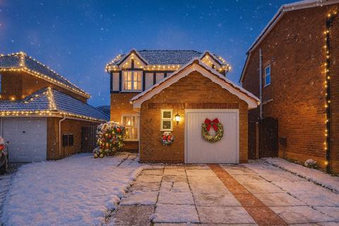 3 bedroom detached house for sale, Strawberry Fields, Great Boughton, CH3