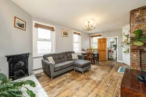 3 bedroom flat for sale, Palermo Road, London NW10