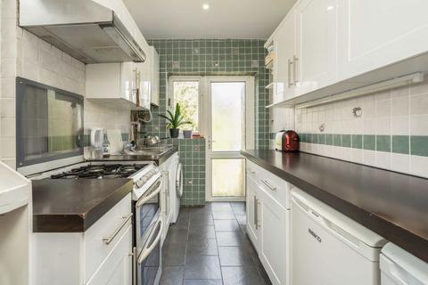 3 bedroom flat for sale, Palermo Road, London NW10