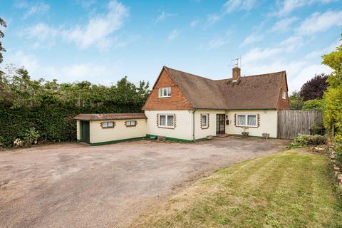 5 bedroom detached house for sale, Lower Road, Fetcham