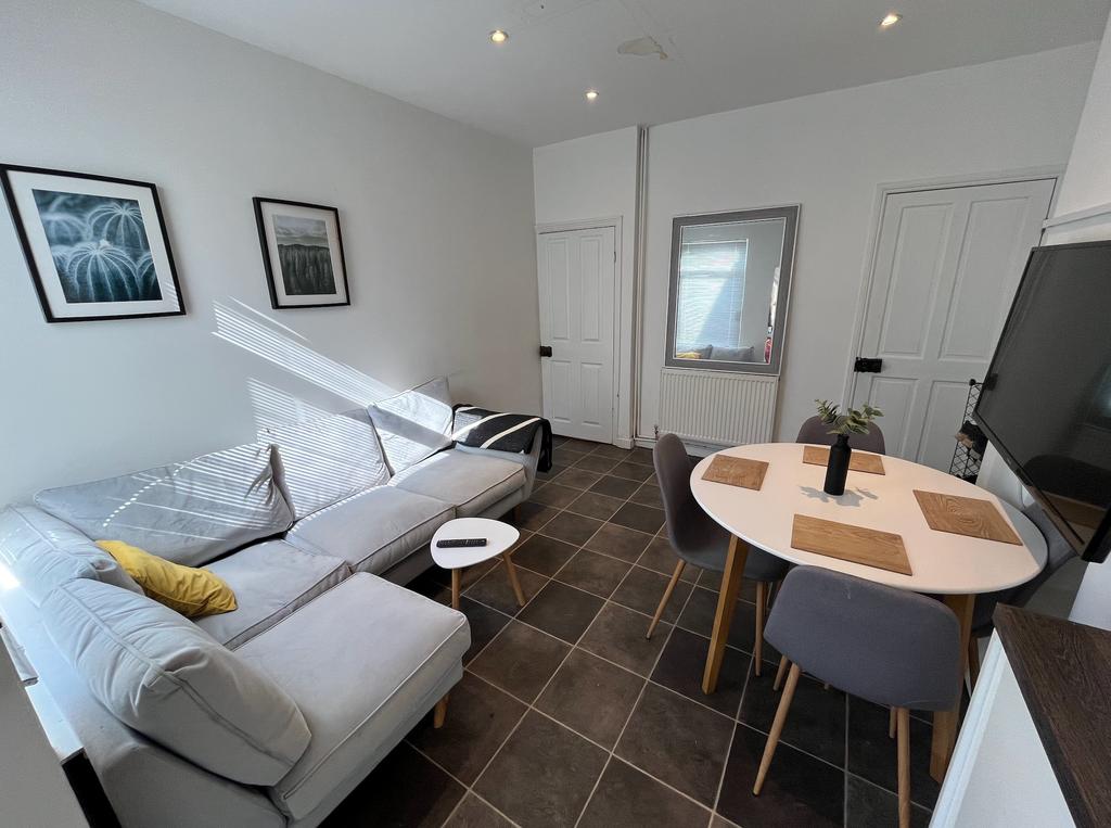 1 Scorer Street - Living Room.jpg
