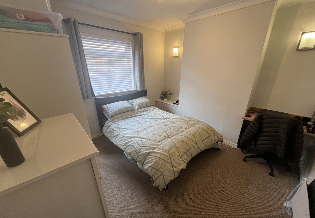 1 Scorer Street - Bedroom .png