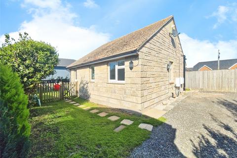 2 bedroom bungalow for sale - Hurst Point View, Totland Bay, Isle of Wight