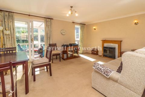2 bedroom bungalow for sale, Crownlee, Preston PR1