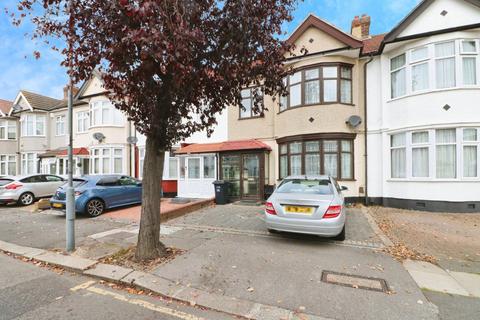 3 bedroom terraced house for sale, Newbury Road, Ilford IG2