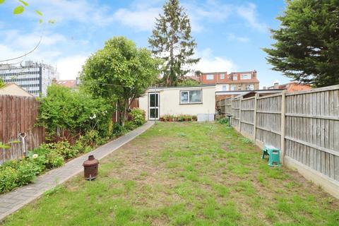 3 bedroom terraced house for sale, Newbury Road, Ilford IG2