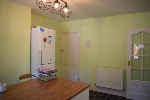 3 bedroom semi-detached house to rent, Brook Lane, Nuneaton CV10