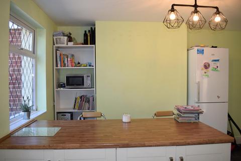 3 bedroom semi-detached house to rent, Brook Lane, Nuneaton CV10