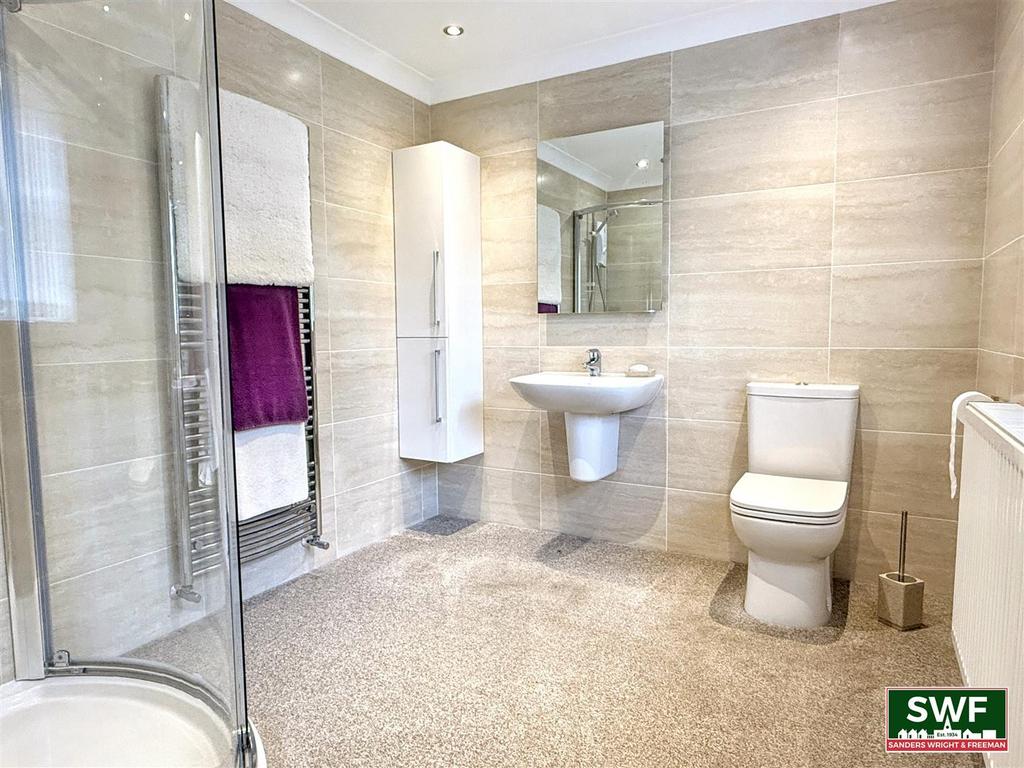 En suite shower room
