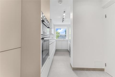 3 bedroom apartment to rent, Ennismore Gardens, London, SW7