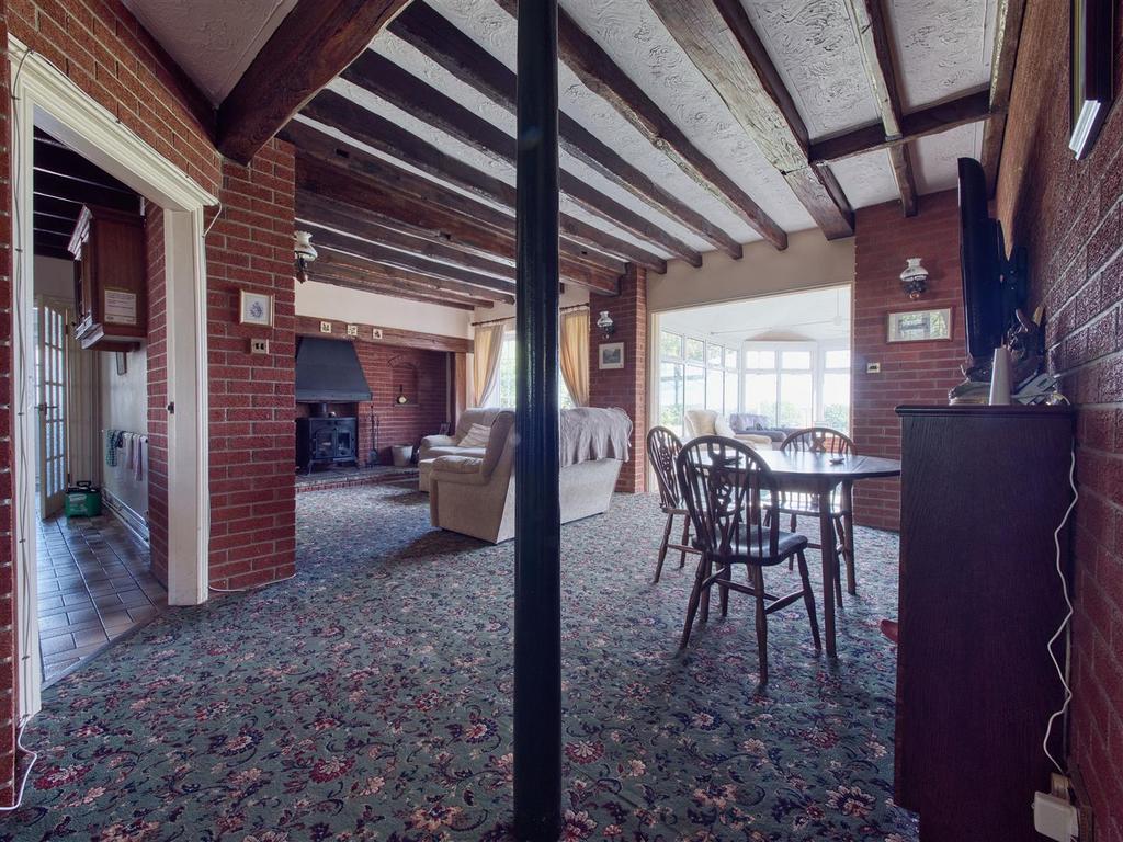 P1167744 hdr.jpg