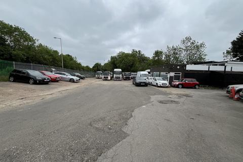 Industrial development to rent, Barnet Bypass South Mimms EN6 3NH