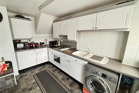 8 Bahram Grove, New Rossington, Doncaster, DN11 0RA
